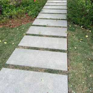 黑河 芝麻黑小区踏步、汀步石铺装效果