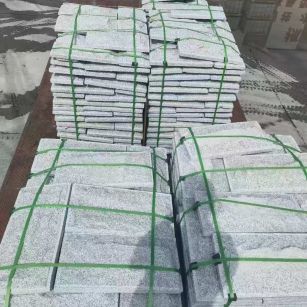 黑河 芝麻白蘑菇石装车出货