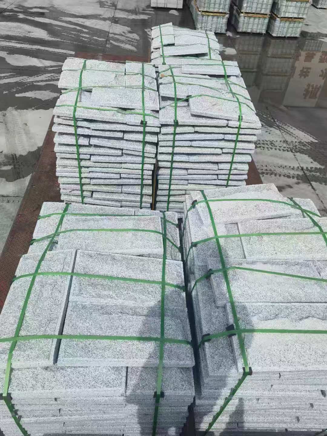 黑河 芝麻白蘑菇石装车出货