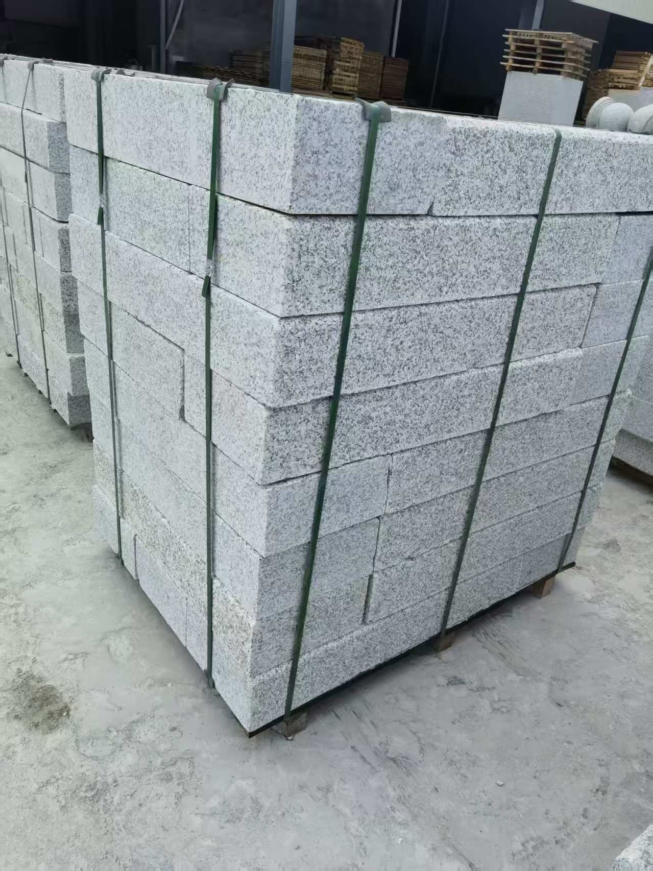 黑河 芙蓉白火烧两面路沿石