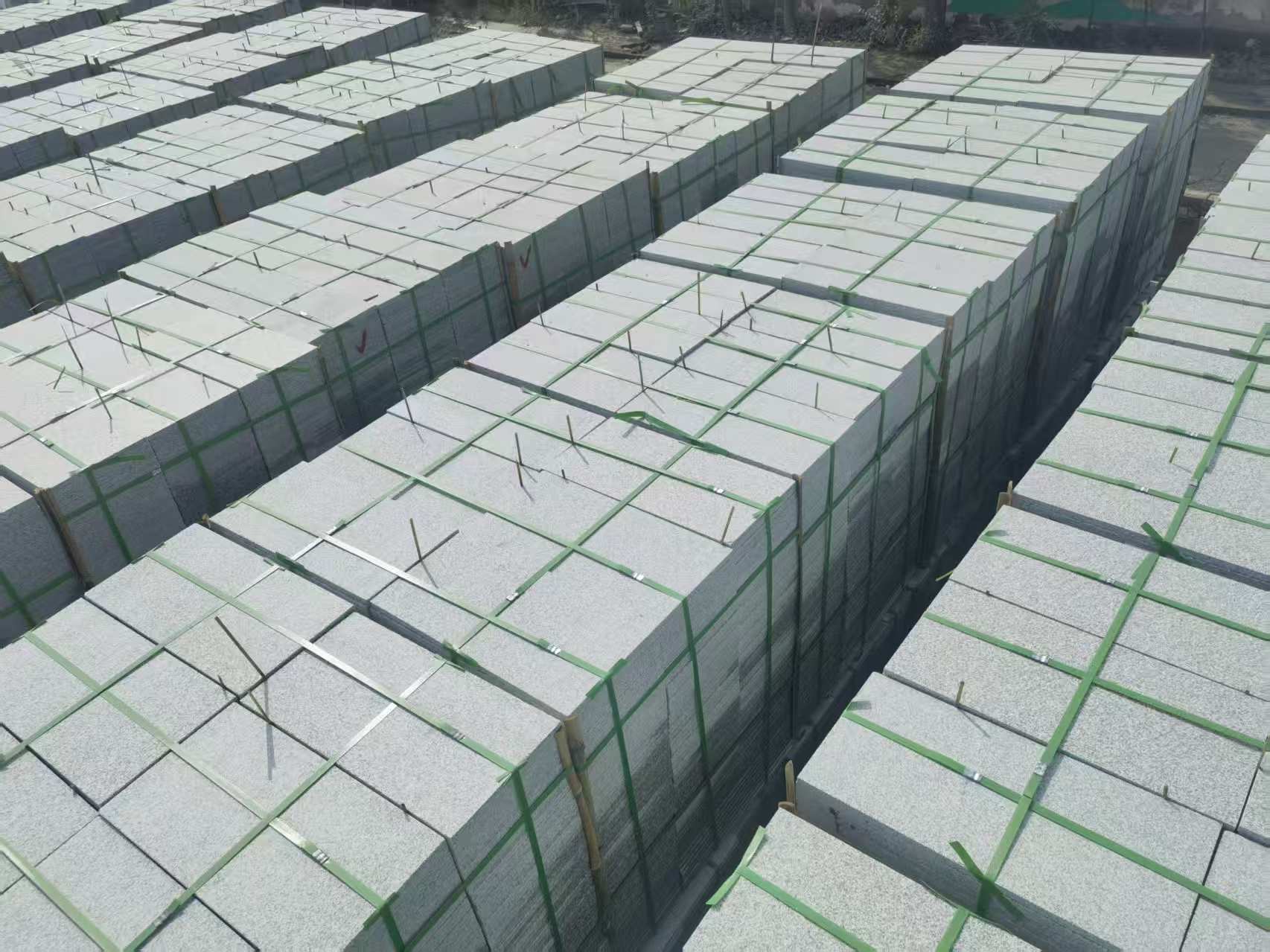 黑河 芝麻白1.8公分火烧300*600地铺，清仓大甩卖