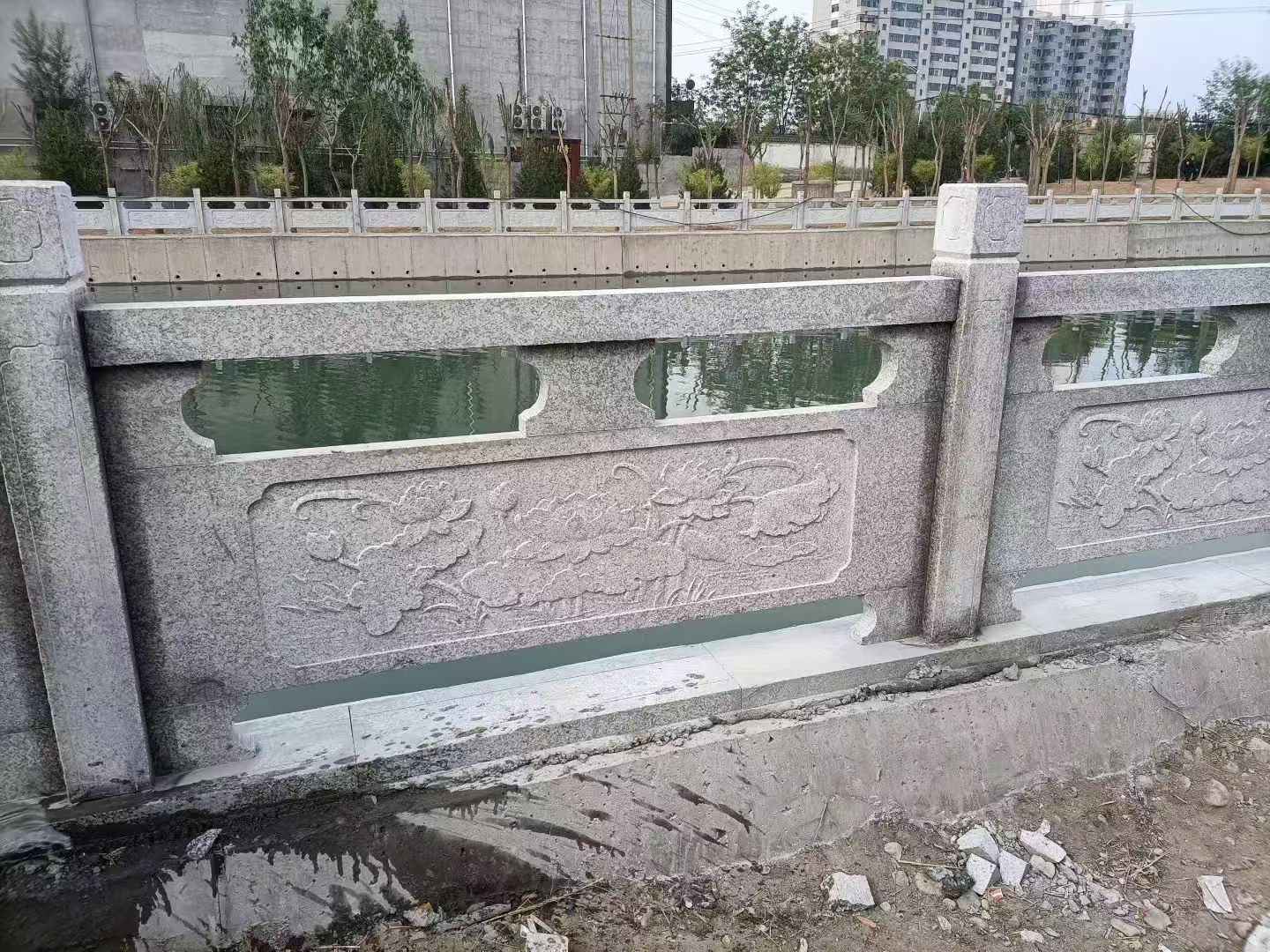 黑河 芙蓉白大花桥梁、河道，石材栏杆、围栏、护栏