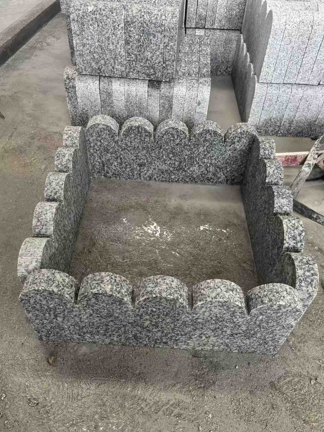 黑河 花边石、花坛围栏石、花池界石、菜园栅栏石、镶边石、波浪状界石介绍