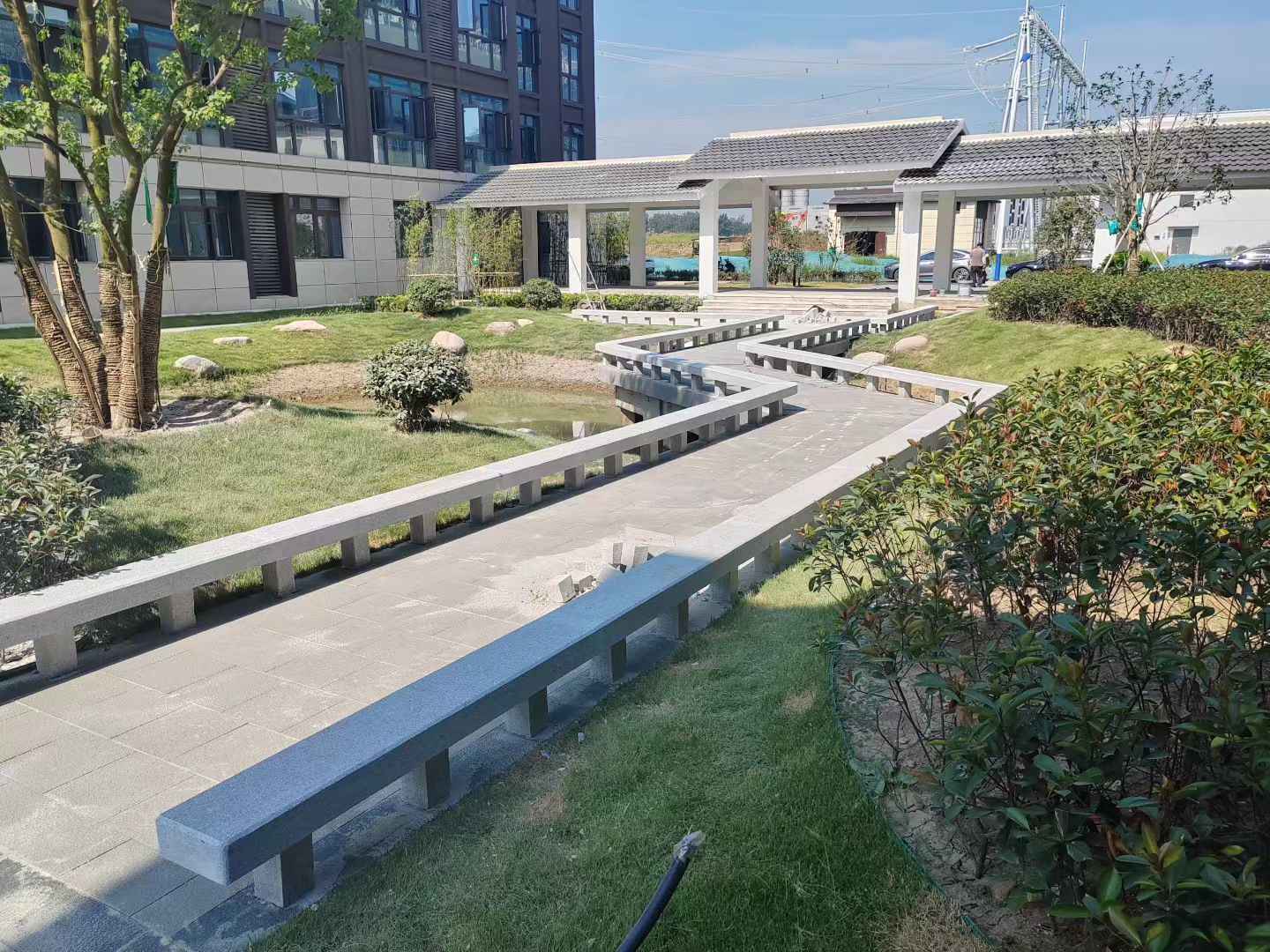 黑河 芝麻灰小区坐凳&栏杆安装效果